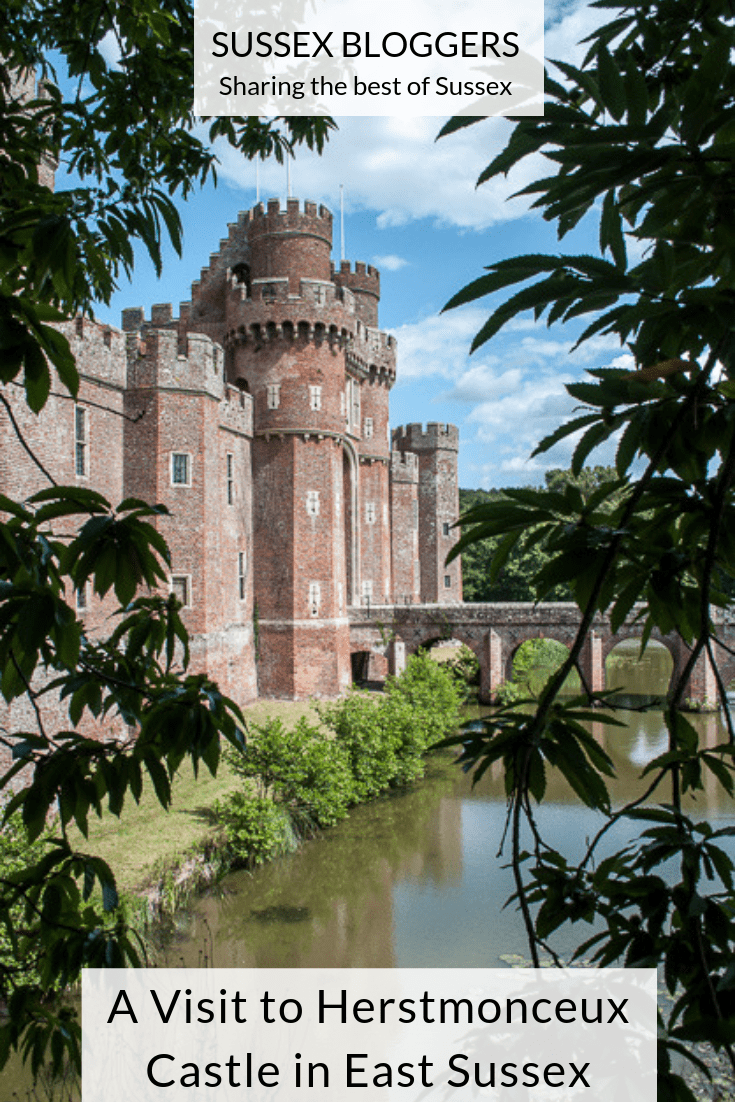 Information on how to visit one of the most beautiful castles in England. Herstmonceux Castle in East Sussex. How to get there, what to do and see, directions and prices #herstmonceux #castle #england #sussex